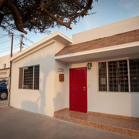Clean&Equipped, 1-Floor 3-Bedroom Downtown House إنسينادا المظهر الخارجي الصورة