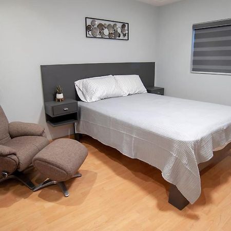 Clean&Equipped, 1-Floor 3-Bedroom Downtown House إنسينادا المظهر الخارجي الصورة
