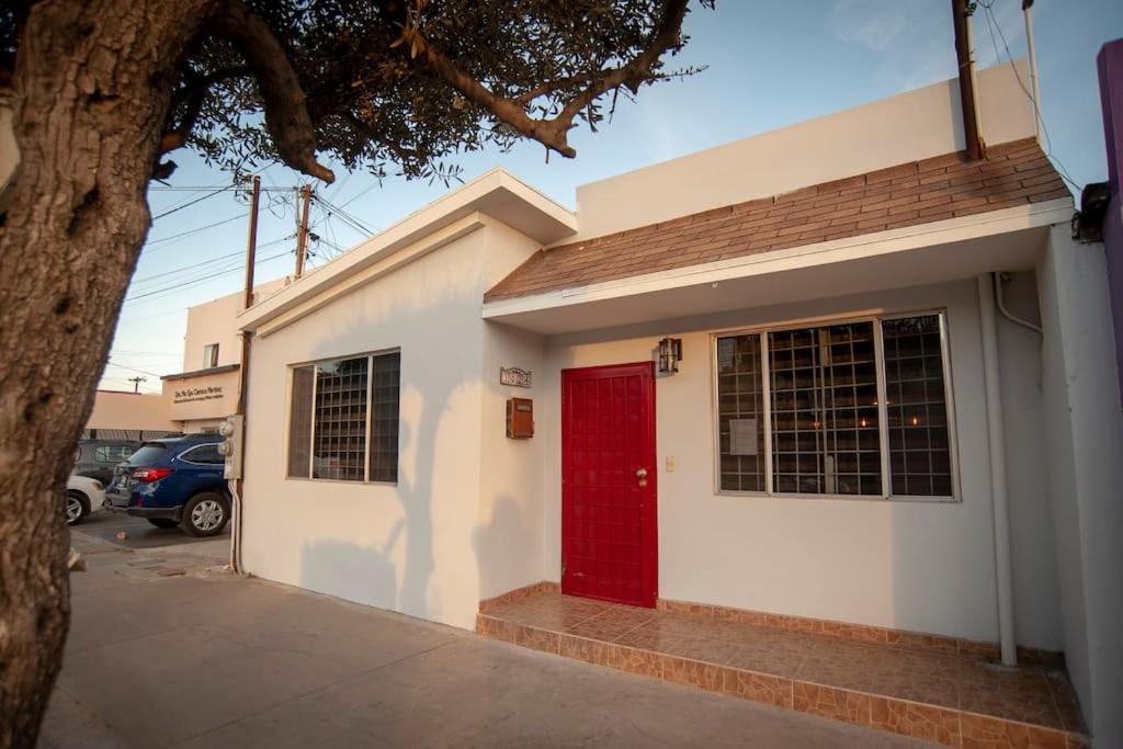 Clean&Equipped, 1-Floor 3-Bedroom Downtown House إنسينادا المظهر الخارجي الصورة