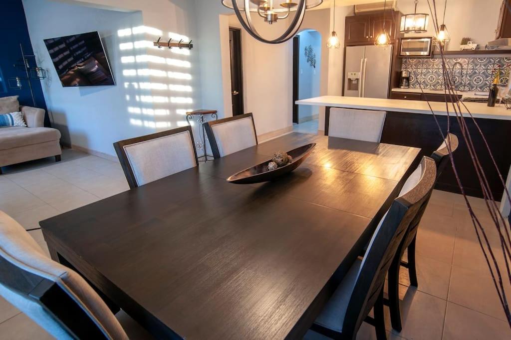 Clean&Equipped, 1-Floor 3-Bedroom Downtown House إنسينادا المظهر الخارجي الصورة