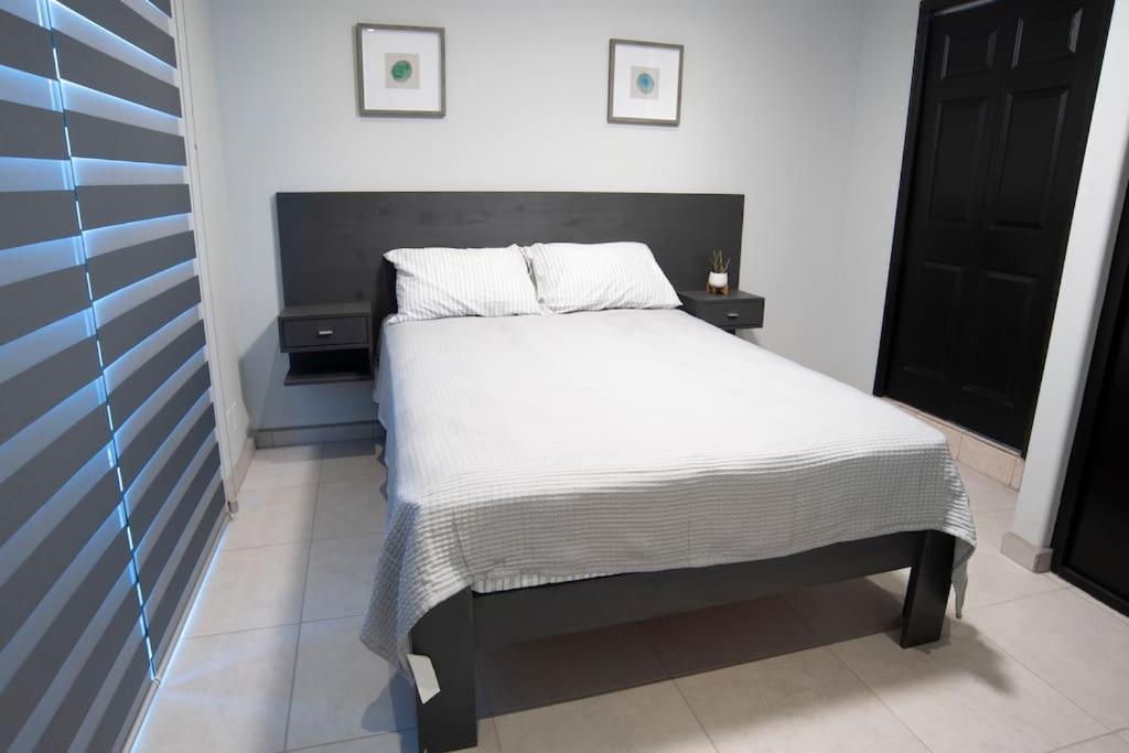 Clean&Equipped, 1-Floor 3-Bedroom Downtown House إنسينادا المظهر الخارجي الصورة