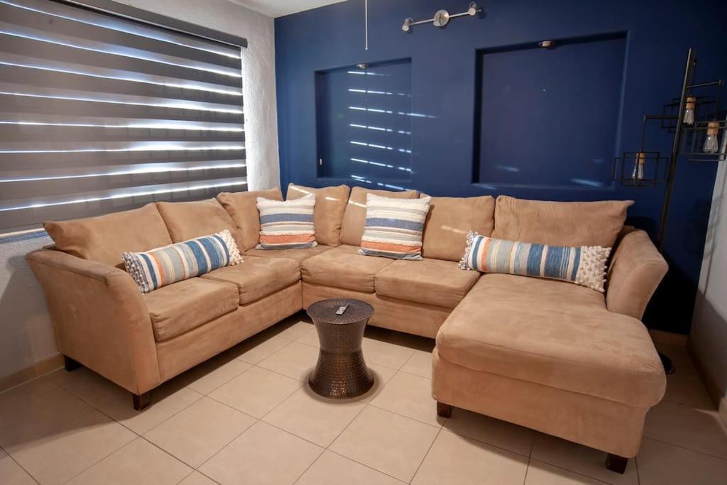 Clean&Equipped, 1-Floor 3-Bedroom Downtown House إنسينادا المظهر الخارجي الصورة